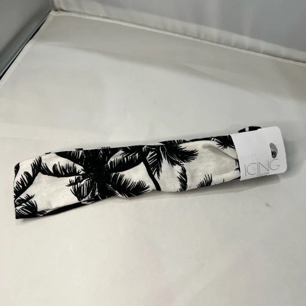 NTM Icing Cream/White & Black Palm Tree Soft Twisty Front Headband